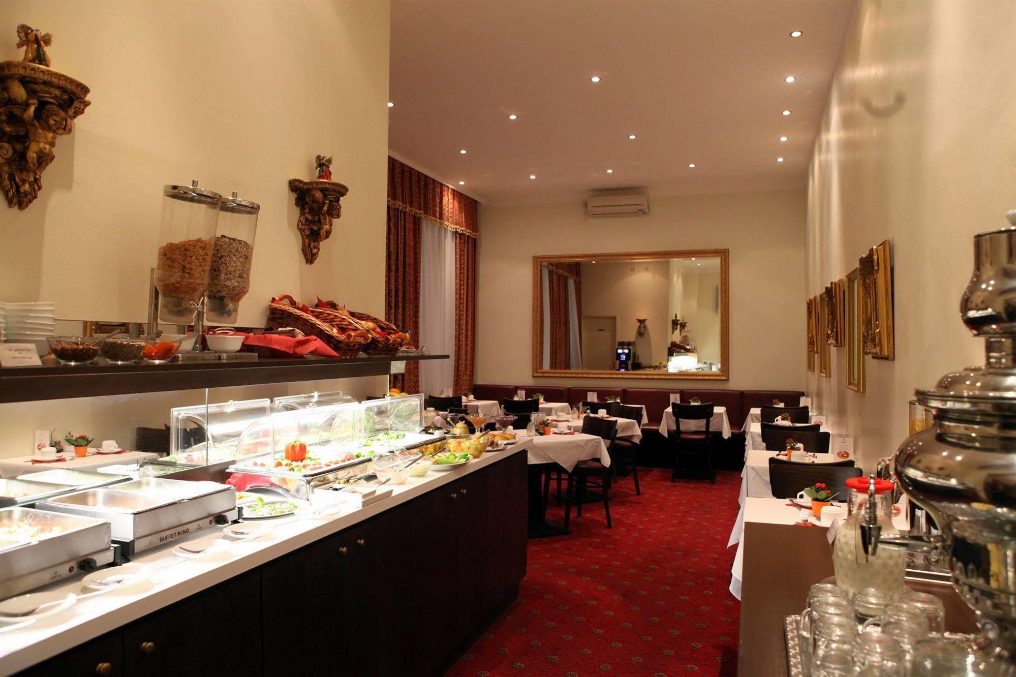 Hotel&apartments Zarenhof Mitte 3*